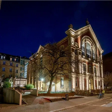 Ciarus Hostel *